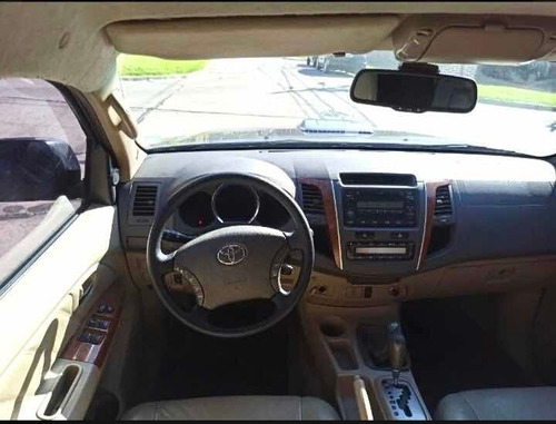 Imagen 4 de 10 de Toyota Sw4 2009 3.0 I Srv At C/cuero 4x4 (2009)