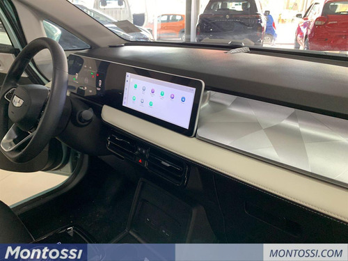 Geely Geometry E -