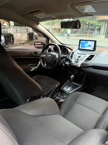 Ford Fiesta 1.6 Hatchback Mecánica