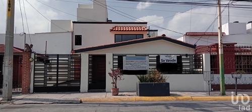 Venta Casa 6 Ambientes Colón Echegaray