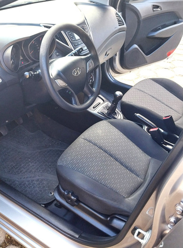 Hyundai HB20 1.0 UNIQUE 12V FLEX 4P MANUA