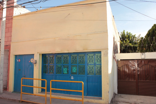 Edificio En Venta Con Uso De Suelo Comercial En Queretaro