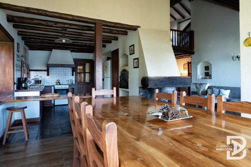 Imagen 5 de 17 de Alquiler Casa En Bariloche Con Costa De Lago Nahuel Huapi. 8 Pax. Km12. 392.