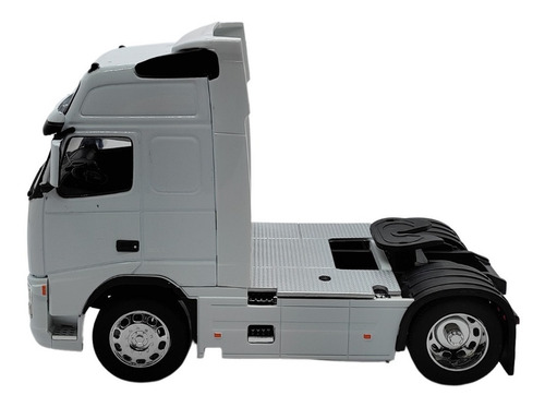 Miniatura Caminhão Globetrotter Volvo Fh12 - Esc 1:32 - Dvs Cor Branco