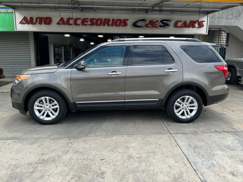 Imagen 4 de 14 de Ford Explorer Limited 4x4