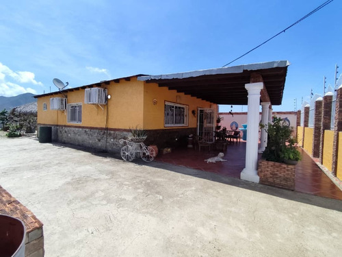 Casa En Venta En Las Villarroeles, San Juan