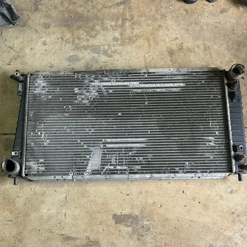 Radiador Ford F150 2003-2008 (Usado)