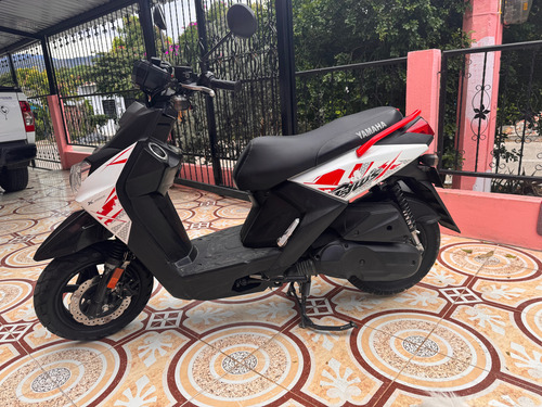 Moto Bwis Modelo 2020 Excelente Estado Papeles Al Día