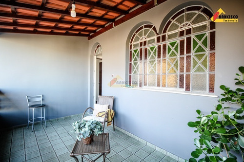 Imagem 2 de 27 de Casa À Venda, 4 Quartos, 1 Suíte, 3 Vagas, Santa Clara - Divinópolis/mg - 33180