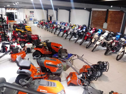 Imagen 12 de 18 de Bajaj Rouser Ns 200 División Ruedas