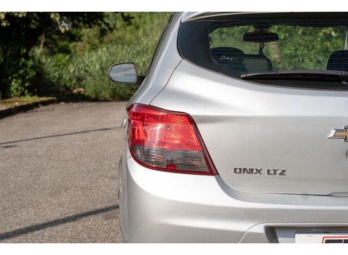 Chevrolet Onix 1.4 MPFI LTZ 8V FLEX 4P MANUAL