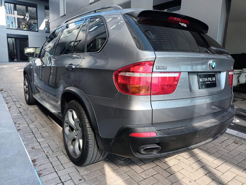 BMW X5 4.8 Is Premium
