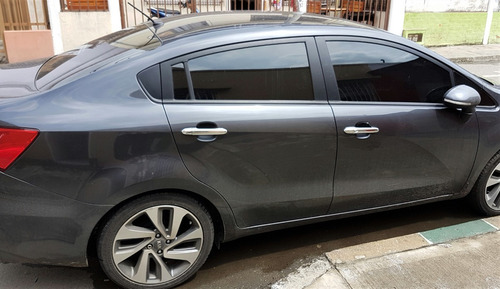 Imagen 5 de 8 de Accesorios Cromados Manijas Kia Rio Sedan ( Koreanos )
