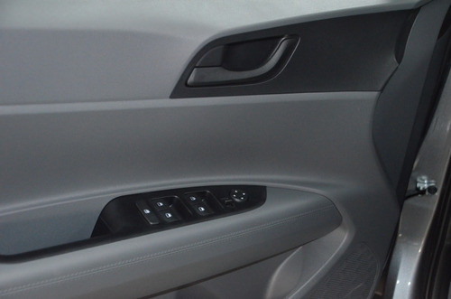 Imagen 2 de 13 de Hyundai Hb20s Accent 2023