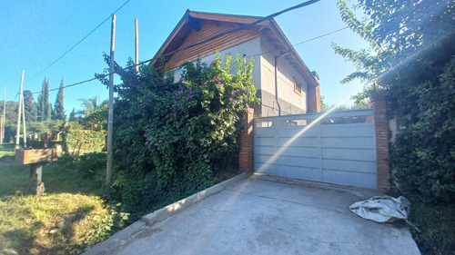 Excelente Casa Tipo Quinta De 2 Plantas Con Pileta, Construida De Cero!