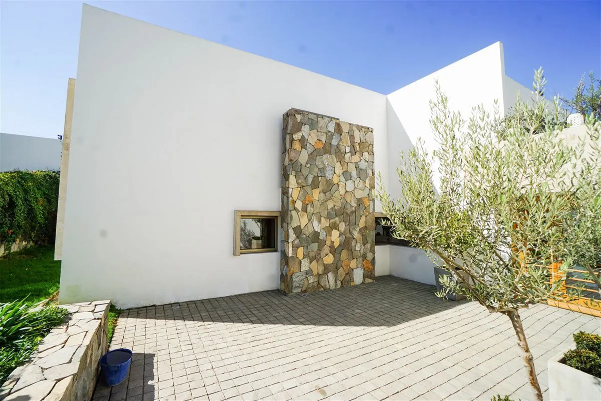 Imagen 2 de 30 de Casa En Venta De 6 Dorm. En Lo Barnechea