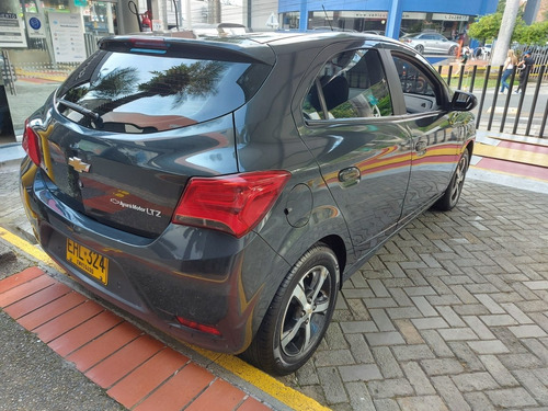 Chevrolet Onix 2018 1.4 Ltz 4 P