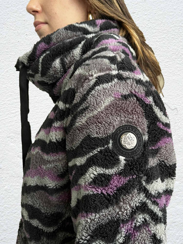Poleron Chiporro Shield Multicolor Mujer Maui And Sons