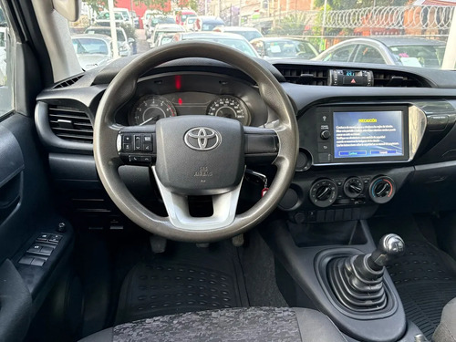 Toyota Hilux 2.7 Cabina Doble Sr Mt