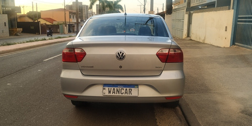 Imagem 3 de 9 de Volkswagen Voyage 2016 1.6 Msi Trendline Total Flex 4p