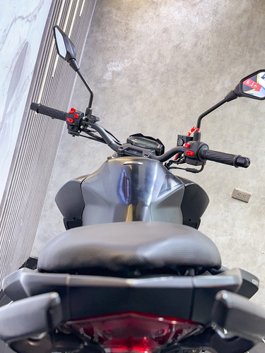 Victory Venom 250