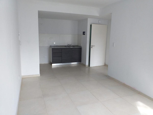 Imagen 5 de 10 de Departamento - Adrogue
