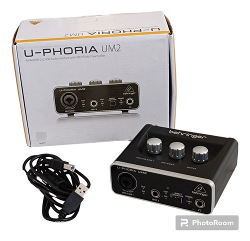 Interfaz Audio Behringer U-phoria Um2 