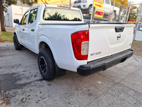 Nissan NP300 2.5 Doble Cabina S Aa Pack Seg Mt