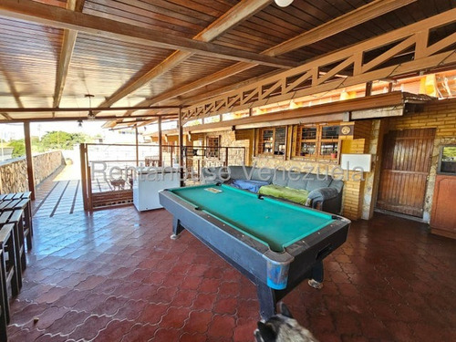 Casa En Venta Con Excelente Distribución Ubicada En El Marques 25-17855