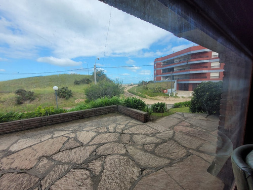 Importe Chalet En Esquina Con Vista Al Mar. Zona Centro Gran Parque 2 Cocheras