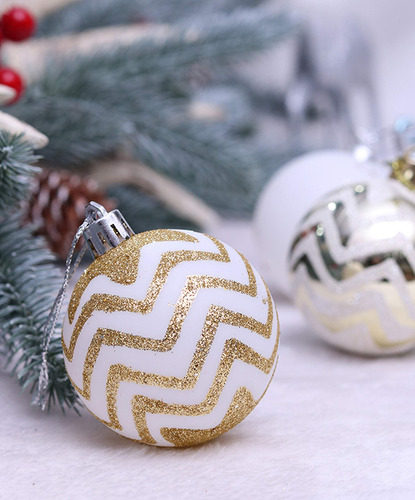 30 Bolas De Navidad En Dorado Y Blanco