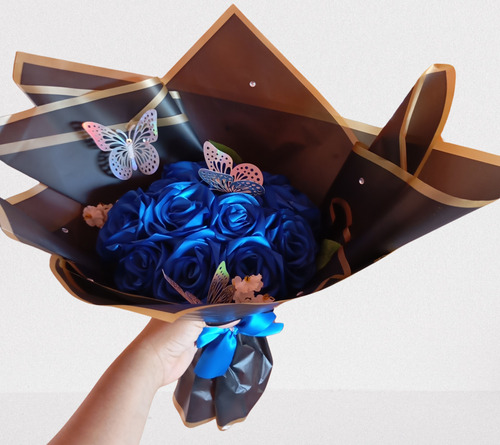 Ramo De 12 Rosas Eternas Azules De Listón Satinado