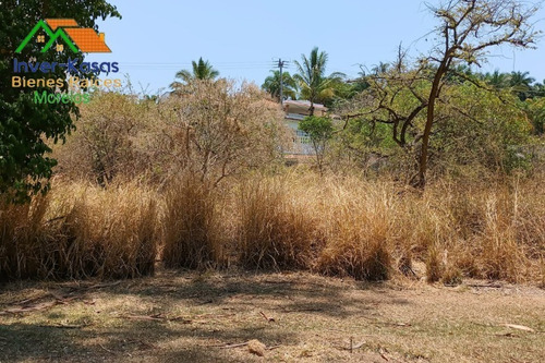 Imagen 4 de 10 de Se Vende Terreno Frente Al Green Campestre De Fracc. Lomas De Cocoyoc