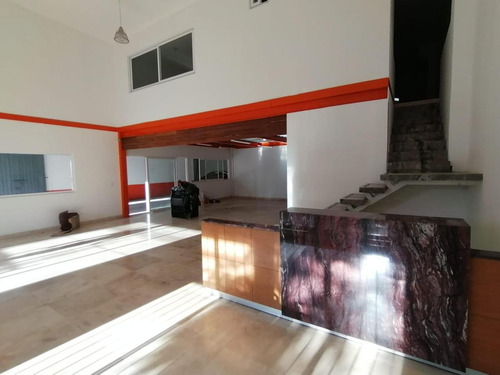 Bodega En Renta En Querétaro Avenida Principal Por Boulevard Bernardo Quintana Con Transformador