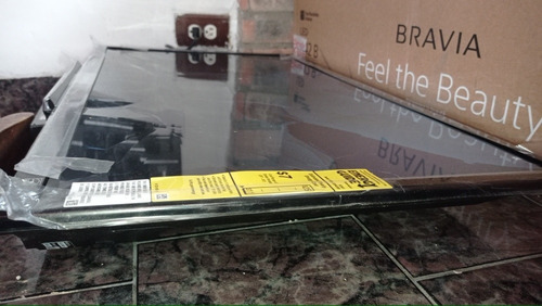 Imagen 2 de 8 de Tv 32 Sony Bravia Kdl32r420b Nuevo Pantalla Partida