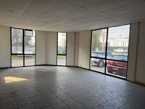 Centro De Distribucion En Lo Boza - Gran Bodega Con Oficinas