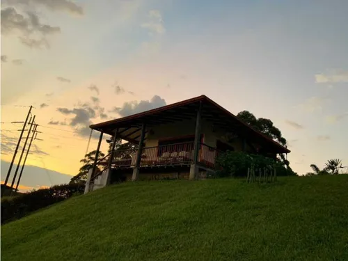Finca Ganadera Con Espectacular Vista A La Reserva De Barbas
