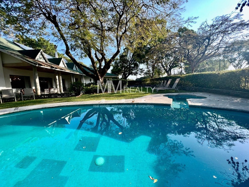 Casa Venta Club De Golf Tabachines - Diseño Único / Unique Architecture
