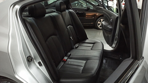 Nissan Versa 1.6 16v Sl Cvt (flex)