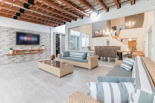 Casa En Venta En La Flora. Cod V6527