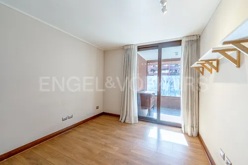Moderno Departamento En Sector Residencial