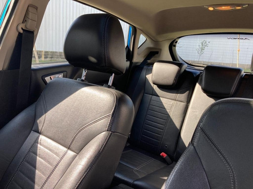 Imagen 7 de 16 de Ford Fiesta Kinetic Design Titanium 1.6 L