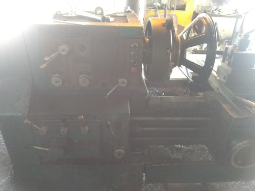 Imagen 2 de 6 de Se Vende Torno Industrial Masrca Tarnow De 2mts Entre Punto