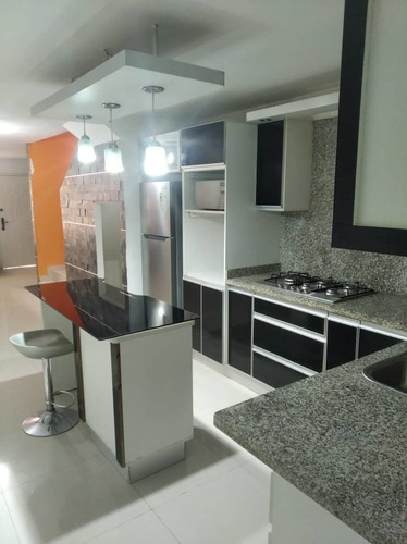 Imagen 5 de 8 de Venta De Town House Ciudad Real Barcelona