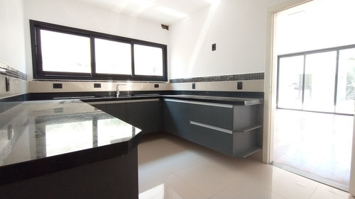 Alphaville 02 | Casa Alto Padrão | Nova | Residencial 02 | 5 Suítes | Venda - Cnc1187-2