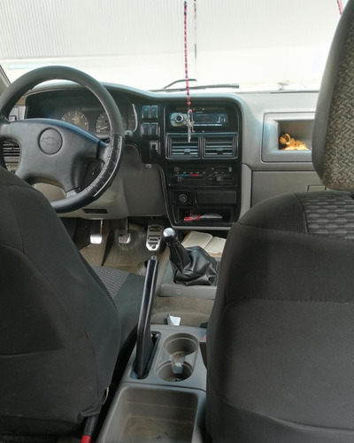 Vehículo 4x2 Motor 2.6 De Uso Dos Particular Buen Estado