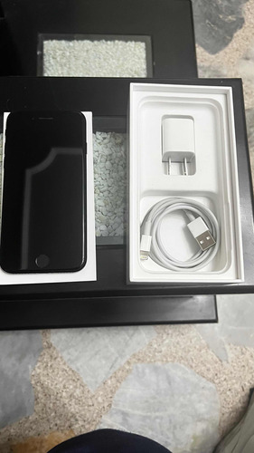 Celular iPhone SE 2020 64 Gb Negro 