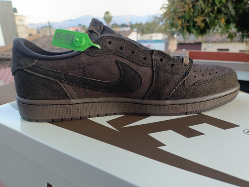 Tenis Jordan 1 Low Travis Velvet Brown Talla 31cm