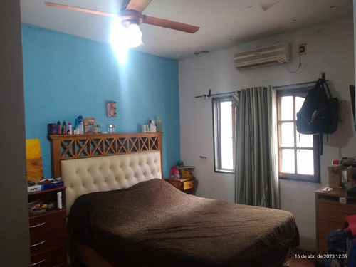 En Venta En El Palomar Duplex Al Fondo De 3 Ambientes Entrada Y Ante Sala, Con Tres Habitaciones F: 9537