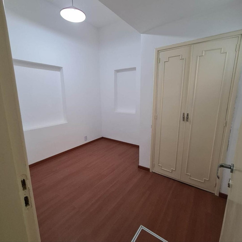 Oportunidad! Dueño Vende Ph/departamento Tipo Casa De Categoria En Avellaneda, Totalmente Reciclado A Nuevo!! Sin Expensas!! Sin Comision Inmobiliaria! Se Acepta Propiedad Menor Valor De Mi Interes